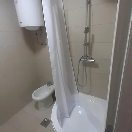 Exit-tvrdava アパート ペトロヴァラディン