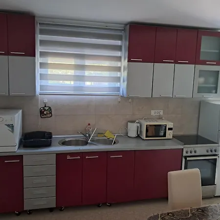 Exit-tvrdava アパート ペトロヴァラディン