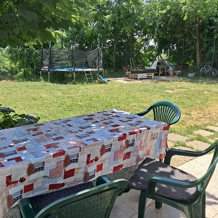 Exit-tvrdava アパート